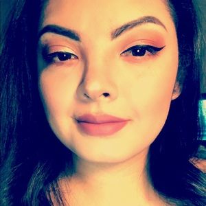 Meet your Posher, Alessandra